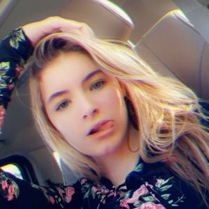 Meet your Posher, Makayla